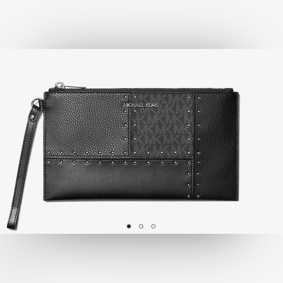 NWT Michael Kors Studded Large Patchwork and Signature Logo Wristlet - Picture 1 of 3